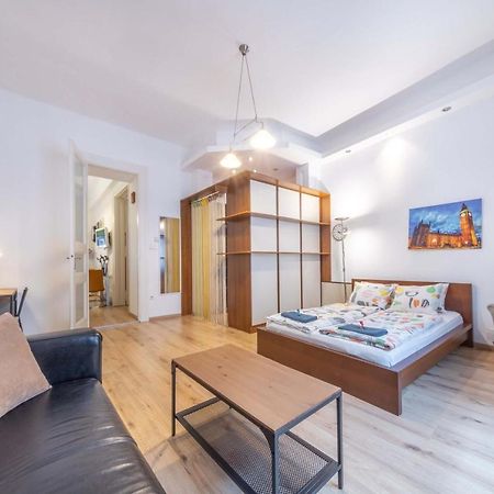Anastasia 2 Bedrooms Apartment On Vaci Utca Budapest Extérieur photo