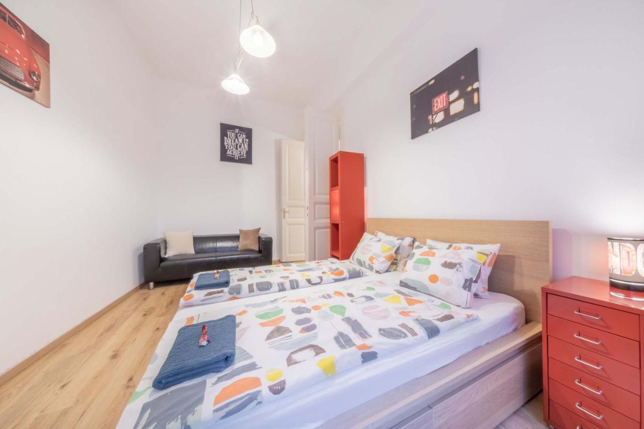 Anastasia 2 Bedrooms Apartment On Vaci Utca Budapest Extérieur photo