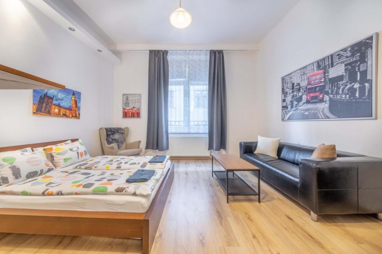 Anastasia 2 Bedrooms Apartment On Vaci Utca Budapest Extérieur photo