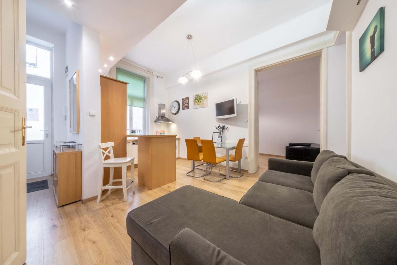 Anastasia 2 Bedrooms Apartment On Vaci Utca Budapest Extérieur photo